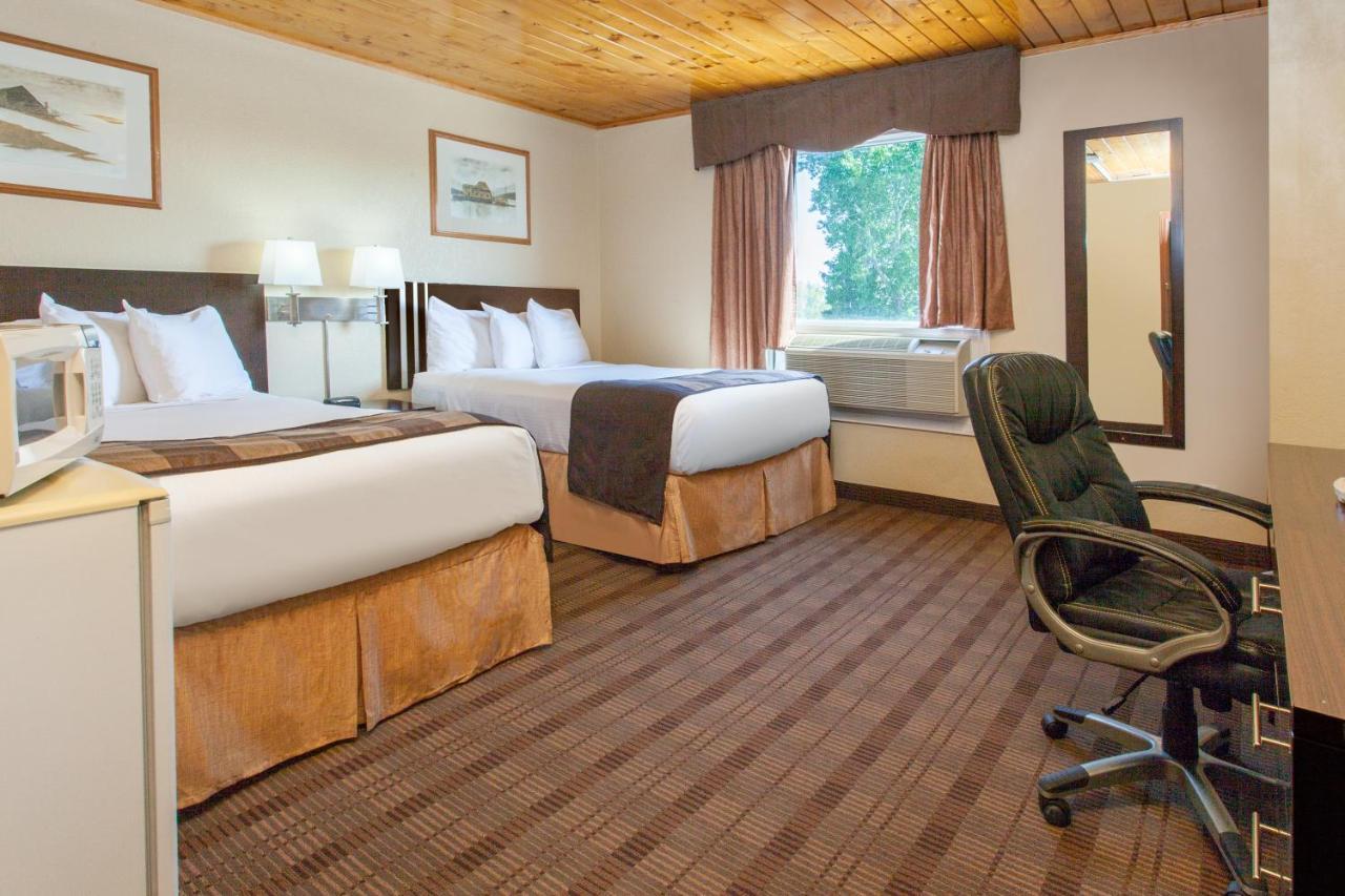 Econo Lodge Inn & Suites เมดิซีนแฮท ภายนอก รูปภาพ