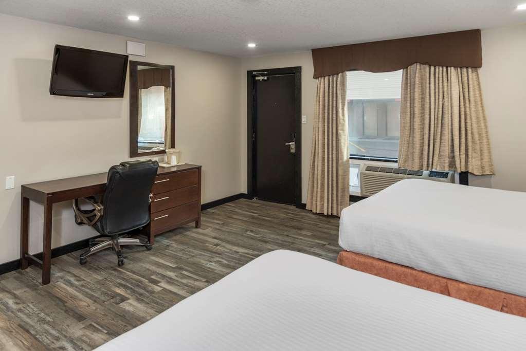 Econo Lodge Inn & Suites เมดิซีนแฮท ห้อง รูปภาพ