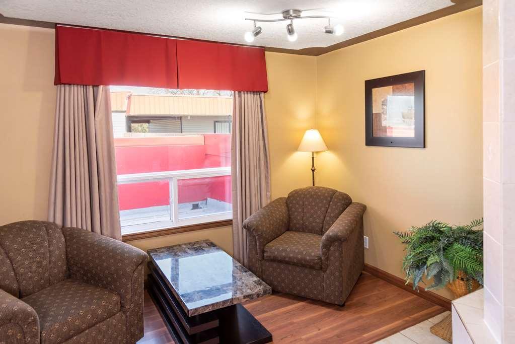 Econo Lodge Inn & Suites เมดิซีนแฮท ห้อง รูปภาพ